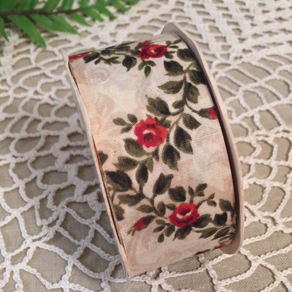 Vintage Floral Fabric Ribbon Five New Spools - Picture 4 of 8